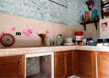 Casa indipendente con cortile di 100 mq